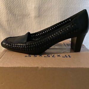 Etienne Aigner Derby Woven Heeled Loafers 8 M